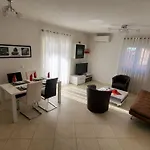 Apartment With A Parking Space Buzinija, Novigrad - 22057 Karpinjan
