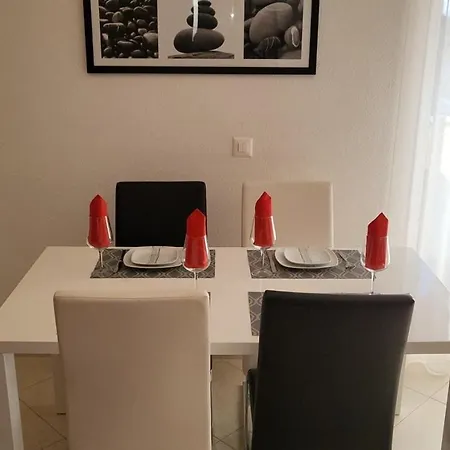 Apartmán With A Parking Space Buzinija, Novigrad - 22057 Karpinjan